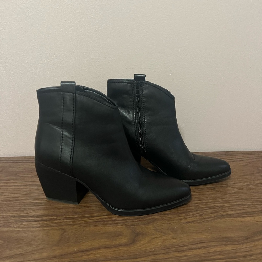 Naturalizer Womens Fairmont Ankle Boots